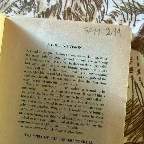 Vintage The Spell of the Sorcerer’s Skull by John Bellairs Paperback Book 1984 - Picture 6 of 7